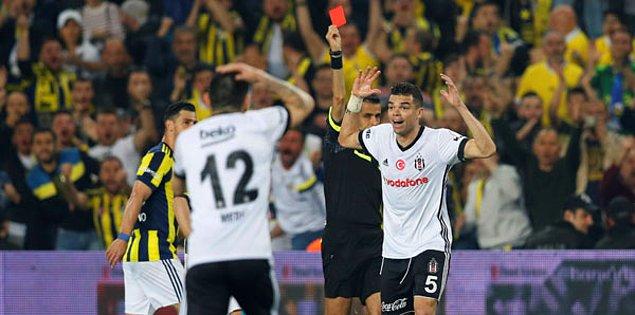 Kırmızı kart gören Pepe oynayamayacak ve Beşiktaş sahaya yine 10 kişi çıkacak.