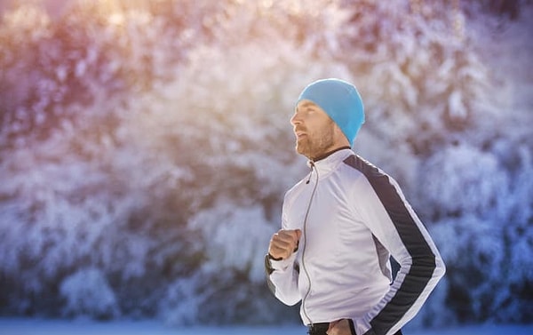 8. Большая часть тепла не выходит через непокрытую головным убором голову