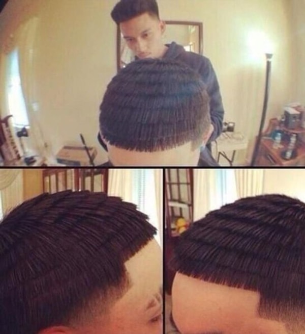 13. Осталось только игрушки повесить.