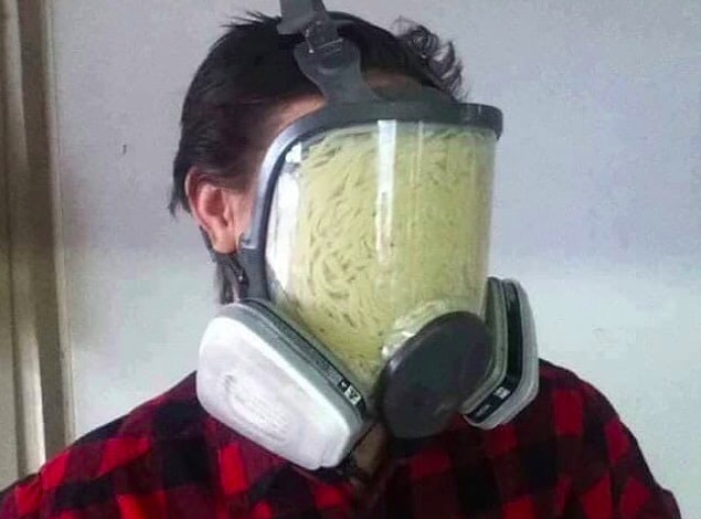 13. Makarnayı çok seviyorsanız alın size makarna maskesi doya doya yiyin! 😎