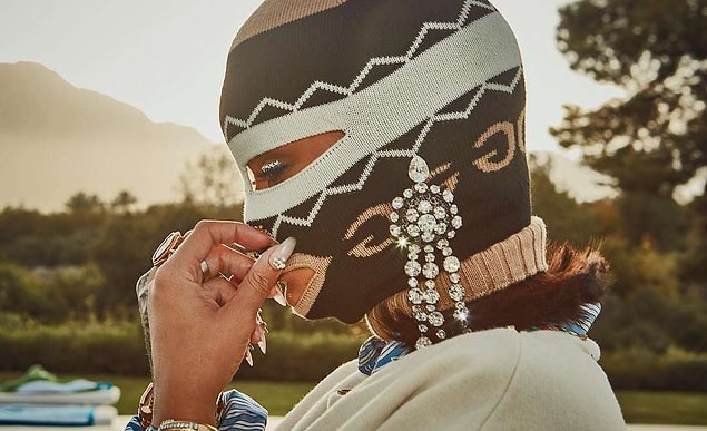 Çağımızın stil ikonu ve trendsetter'ı Rihanna, bu yılki birbirinden farklı Coachella stilleriyle yılın en çok konuşulan isimlerinden biri oldu bir kez daha!