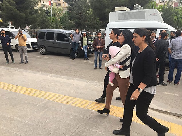 8 aylık bebeğiyle cezaevine girdi