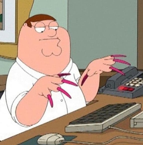 9. Если даже вы очень любите длинные ногти, с этим всегда можно переборщить 🤣