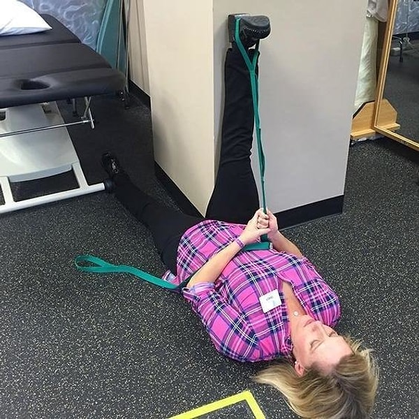 8. Растяжка задней поверхности бедра