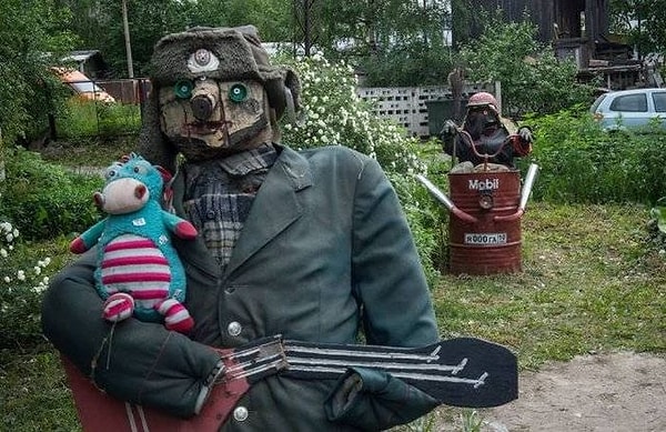 1. Как вам инсталляция?