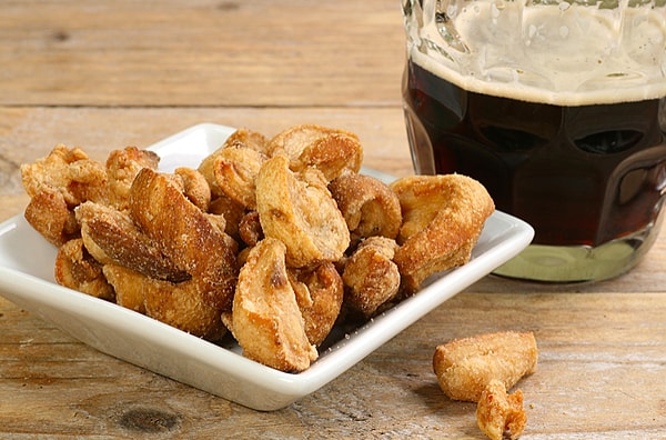 6. Свиные шкварки