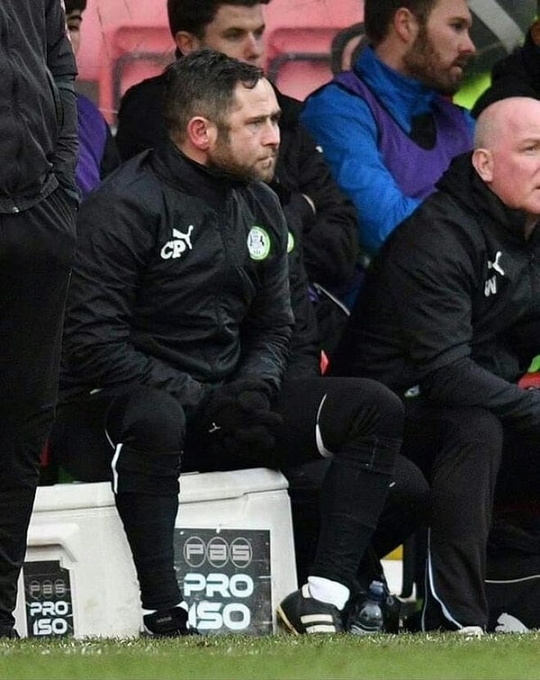 15. Этот человек может быть двуличным, но с двумя лицами - уж точно никак...