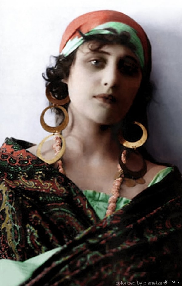 11. Знаменитость русского немого кино Вера Васильевна Холодная (1916 год).