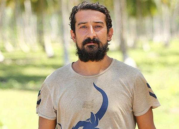 Kadıköy Boğası lakaplı eski futbolcu daha önce de Acun Ilıcalı'nın Survivor programında boy göstermişti.