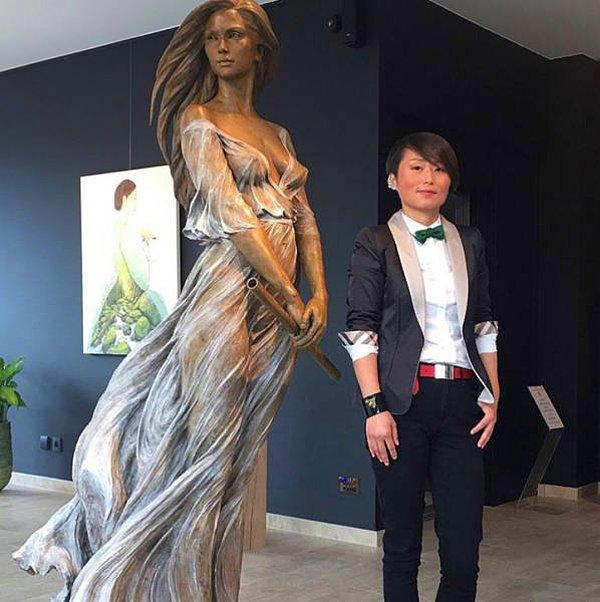 9. Artık Belçika'da çalışan Çinli sanatçı Luo Li Rong'dan ruhani bir heykel