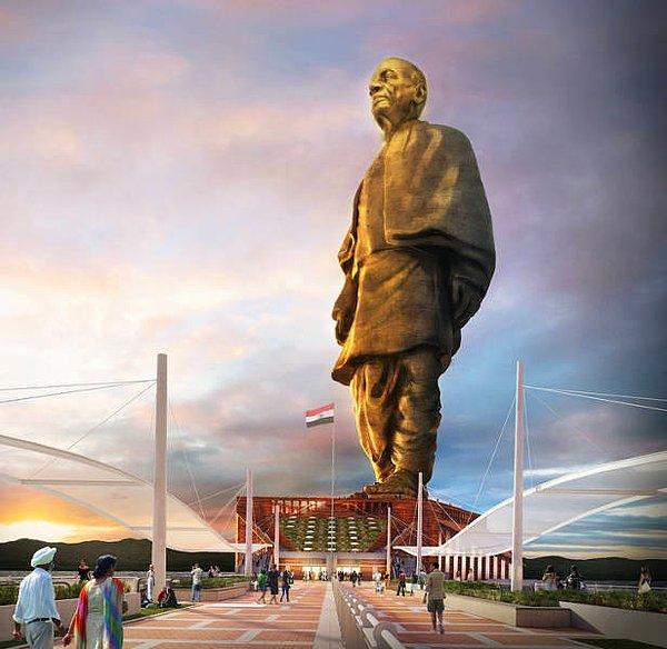 15. Dünyadaki en uzun heykelin yapımı Hindistan'da bitmek üzere. Yaklaşık 172 metre olacak.