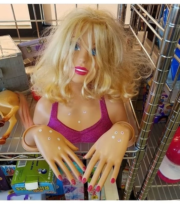 19. Когда Барби выглядит как жертва нападения маньяка...