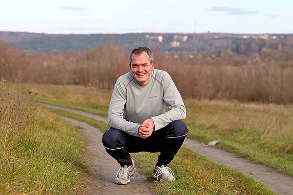 6. Дмитрий Ерохин берет пример с западных спортсменов и посвящает свои серьезные забеги какой-либо благотворительной цели.