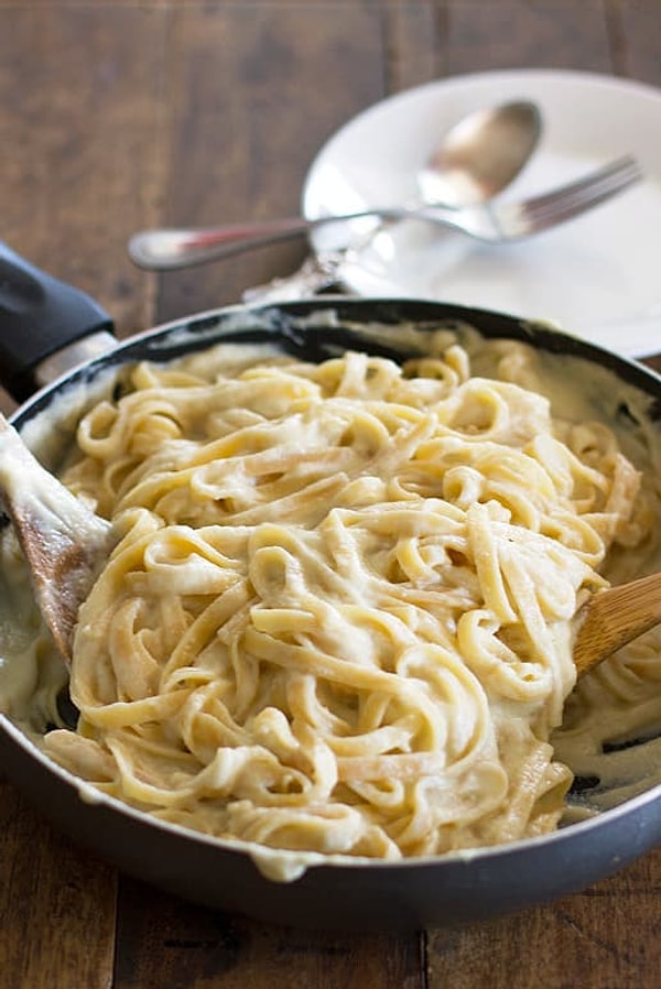 2. В соусах заменяйте сливки на цветную капусту.