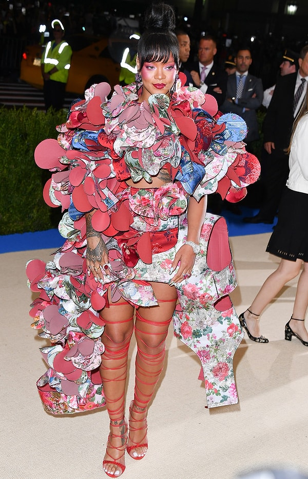 10. Рианна в Comme des Garcons, 2017 год.