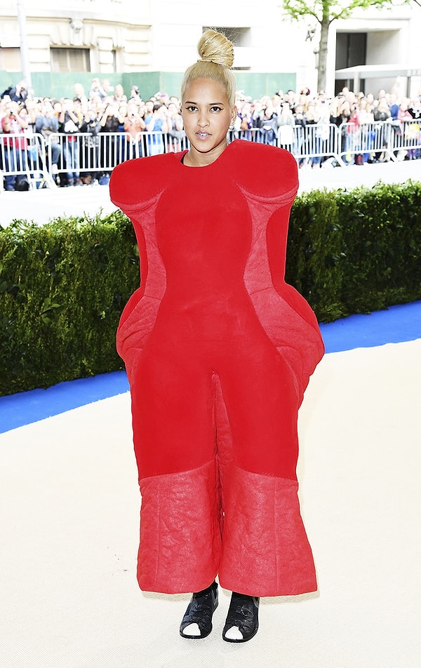 13. Хелен Ласичан в Rei Kawakubo, 2017 год.