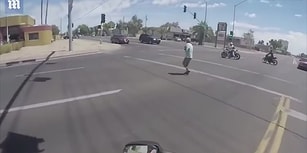 Karşıdan Karşıya Geçmek İsteyen Yaşlı Kadın İçin Trafiği Durduran Güzel İnsanlar