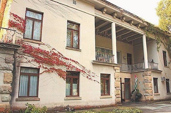 3. Дача Хрущева в Абхазии