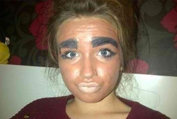 5. Возможно, эта девушка думает, что подобный образ привлекает противоположный пол...