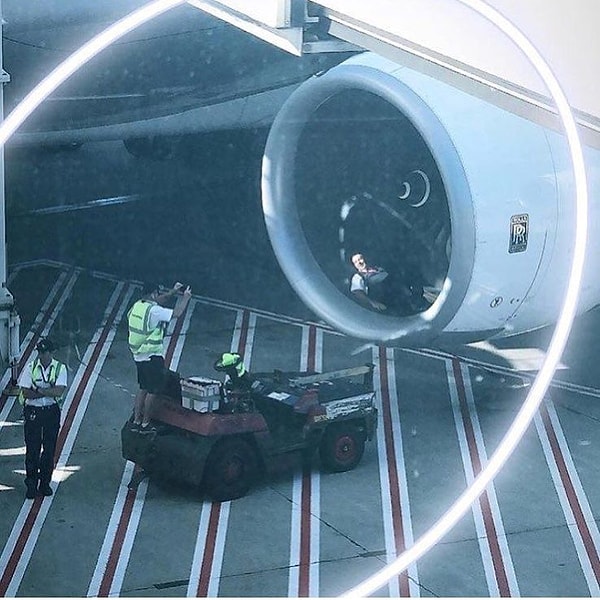 10. Пилоты тоже умеют создавать контент, только очень опасный. Ничего, зато лайков много соберут 😜