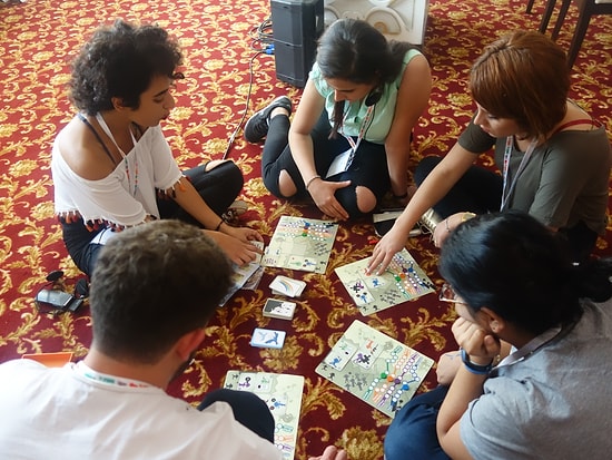 Bilginin Gençten Gence Aktarılmasını Sağlayarak Fark Yaratıyorlar: Sağlıkta Genç Yaklaşımlar Derneği