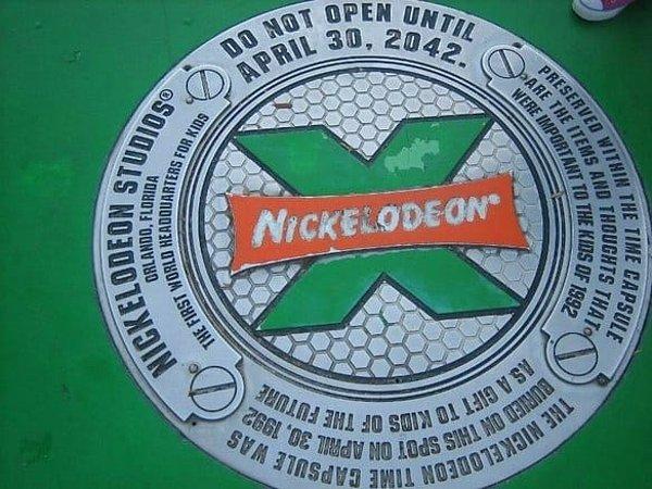 19. Şimdi Nickelodeon zaman kapsülünün açılışına, gömülüşünden daha yakınız.