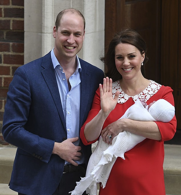 Kate Middleton her etkinlikte mükemmel görünmesiyle biliniyor, buna doğum sonrası da dahil. İşte doğumdan yalnızca saatler sonra Kate'in bu fotoğrafı viral oldu.