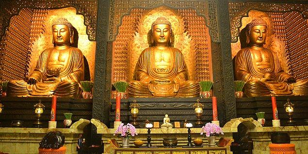 3. Tayvan'daki çoğu insan Budist veya Taocudur.