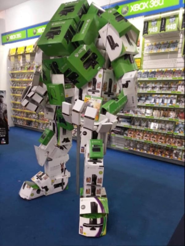 15. Зачем тратить деньги на макет, если есть заскучавшие работники и куча коробок?