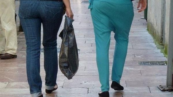 7. 2012'ye kadar kadınların Fransa'da pantolon giymesi yasaktı.