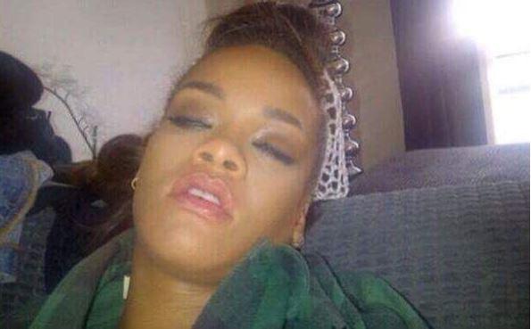 1. Temizlik yaptıktan sonra beş dakika koltukta uyuyakalan Rihanna mı bu?