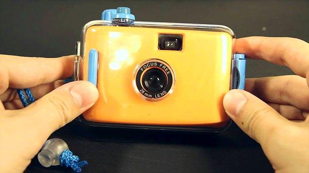 3. Damla tatile çıkmadan önce sualtı kamerası ararken, inanılmaz vintage, ucuz ve şirin bir ürüne denk geldi: Lomo Aqua Pix 35mm!