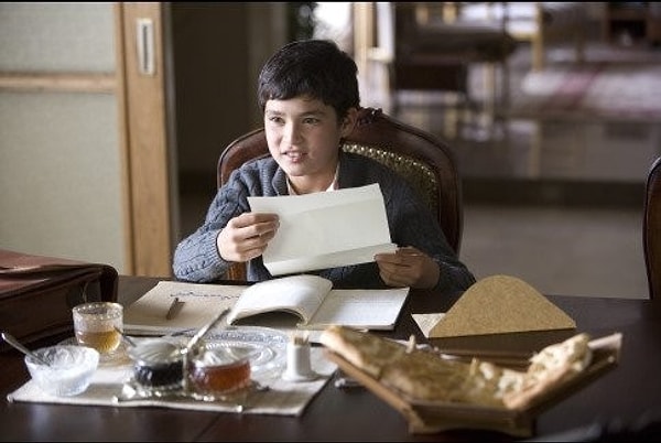 1. "Просто беда с ними, с откровенными, открытыми людьми. Они думают, что и все остальные - такие же"