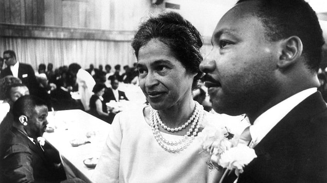 Dernek, otobüs şirketini boykot etme çağrısı yapmış ve bu boykot yaklaşık 380 gün sürdü. Rosa Parks'ın mücadelesi bir anda tüm dünyanın dikkatini çekmişti.