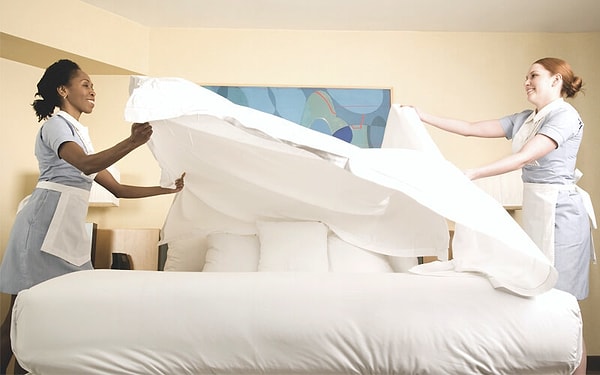 8. Убрать постель: