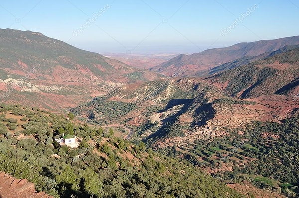 1. Где находятся Атласские горы?