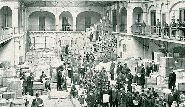 1908'deki verilere göre bu tarihte İstanbul'daki 6 gümrükte toplam 1002 hamal çalışmaktaydı.