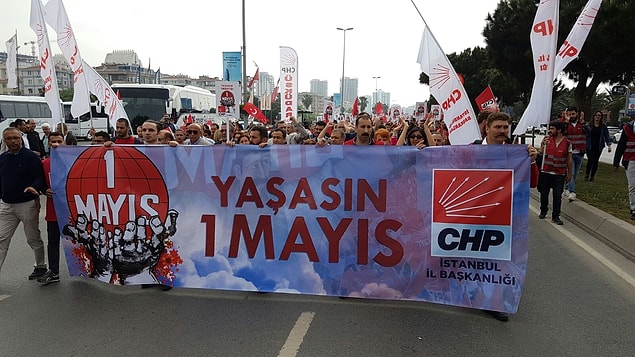 CHP kortejine milletvekilleri, il başkanı, belediye başkanları ve parti meclisi üyeleri katıldı.