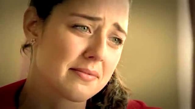 8. “İnsan en çok geçmişinden kaçıyor ama insanı en çok da geçmişi mutlu ediyor.”