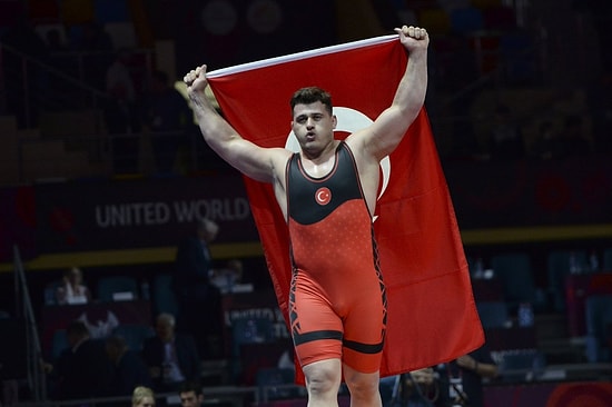 Gururumuzsun! Milli Güreşçi Rıza Kayaalp, 8. Kez Avrupa Şampiyonu Oldu