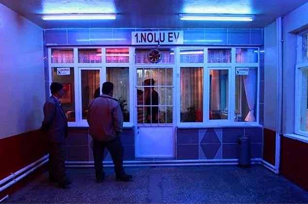 Manukyan'ın genelevdeki odasının içinde bulunan 1,5 metre genişliğindeki para kasasının ağzına kadar dolup taştığı da söyleniyor.