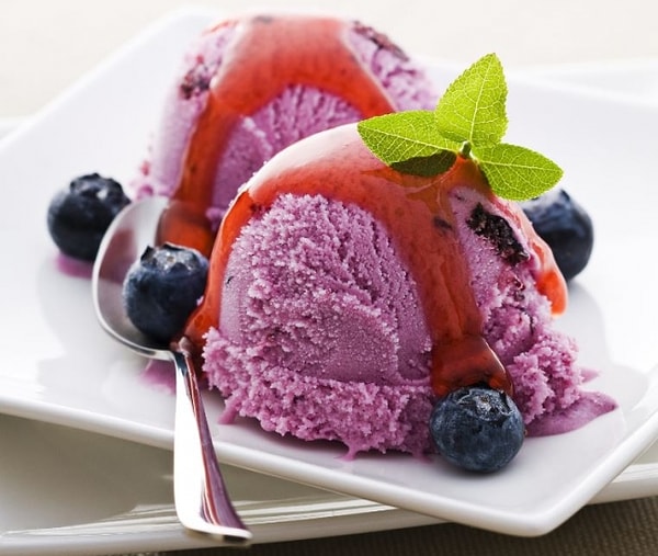 Клубничное мороженое!