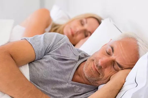 2. Günde ortalama sekiz saat uyuyan bir insan 99 yaşına geldiğinde 33 yılını uykuda geçirmiş olur.