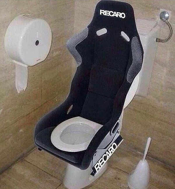 7. Как вам такое "сресло"? Прямо настоящий трон