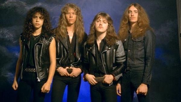 5. Heavy metal grubu Metallica, Cliff Burton'ın annesinin ısrarları üzerine dağılmadı ve efsane kaldığı yerden devam etti.