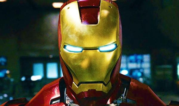 Şans Kapıyı Kırınca: Yapımcılar Iron Man için Robert Downey Jr.'ın kapısını çalıyor.