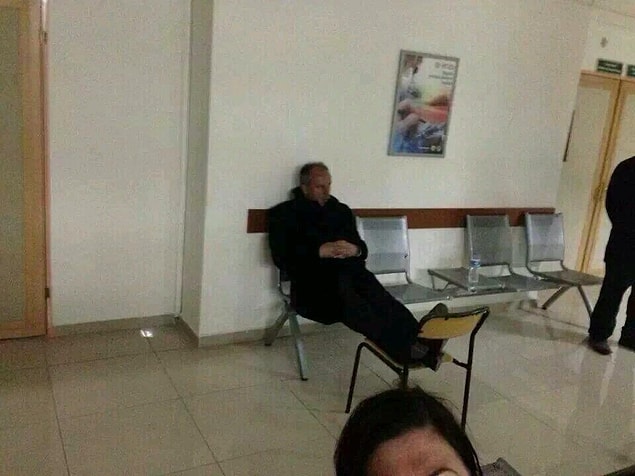 2014 seçimlerinde Yalova adliyesindeki bu fotoğrafı sosyal medyada 'Mücadelenin resmi' olarak tanımlanmıştı.