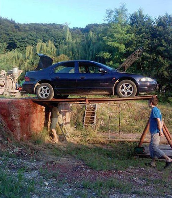 14. Смотровая яма для настоящих сильных духом мужиков