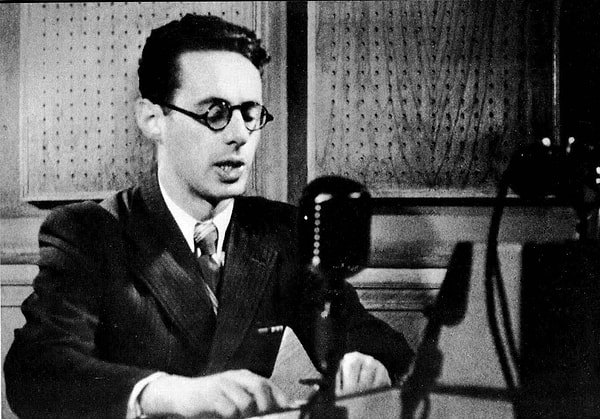 4. Во сколько часов Левитан зачитал долгожданное сообщение о капитуляции Германии?