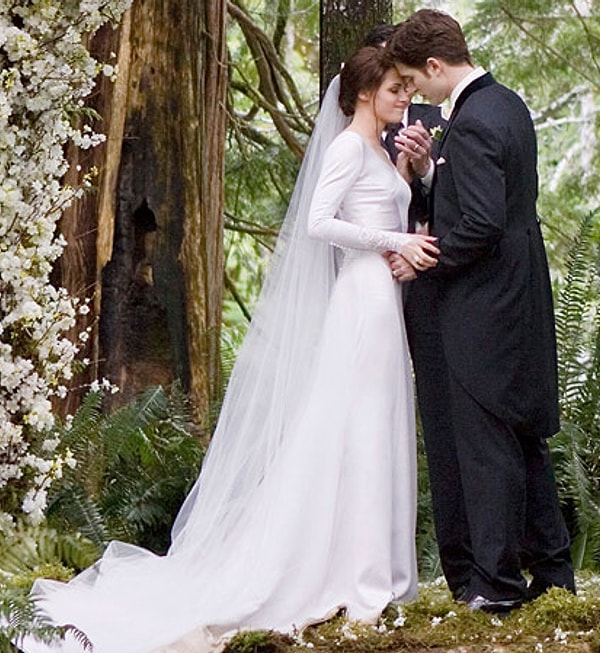 12. Кристен Стюарт, "Сумерки. Сага. Рассвет: Часть 1"